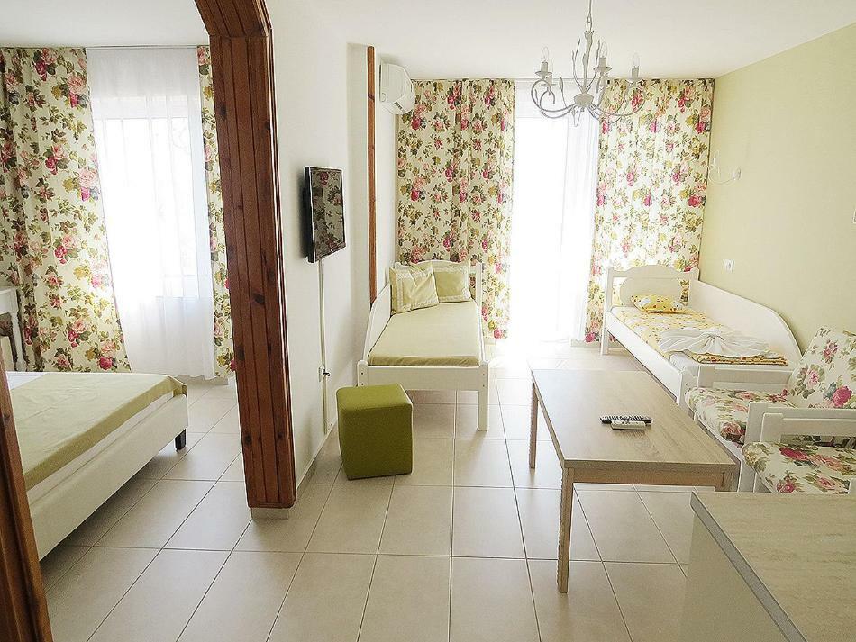 Family Hotel Sofi Sozopol Esterno foto